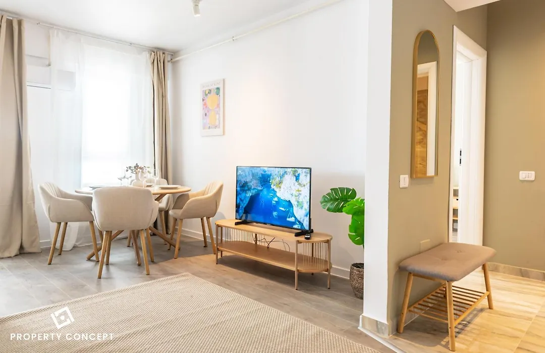 Central Spacious Apartment 513-1